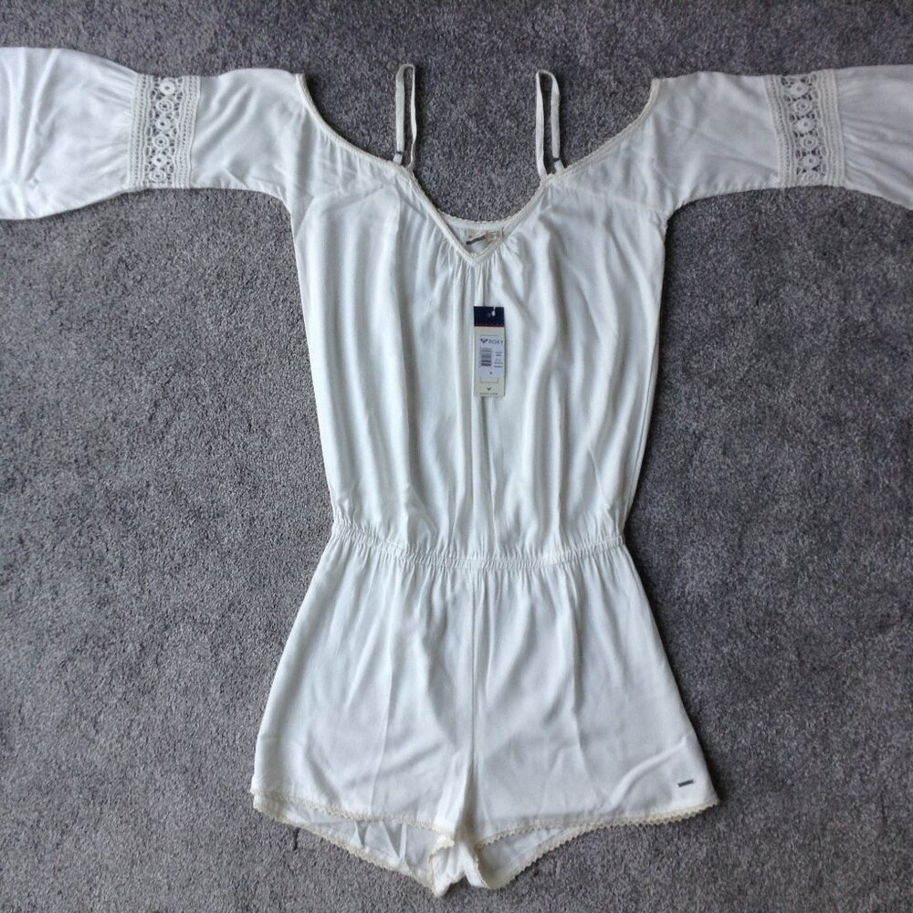 ⭐ROXY “ISLAND JOY” ROMPER in Cream, size M - NWT⭐
